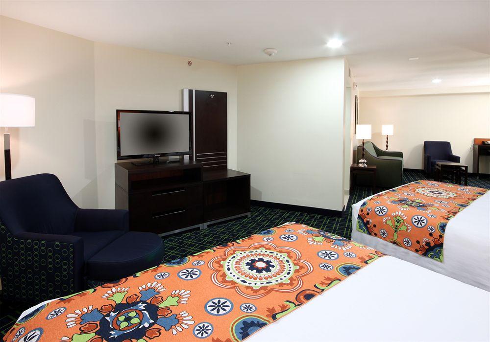 Fairfield Inn & Suites San Diego Old Town Eksteriør billede