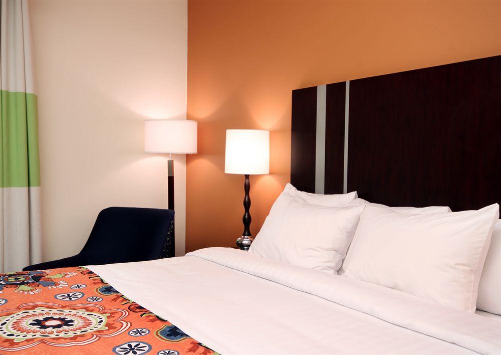 Fairfield Inn & Suites San Diego Old Town Eksteriør billede